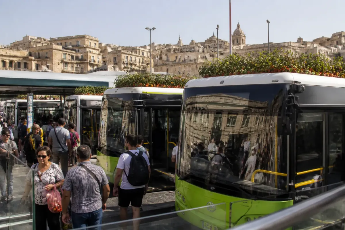 Maltese Government Solves Tomato Shortage by Planting Them on Buses During Rush Hour