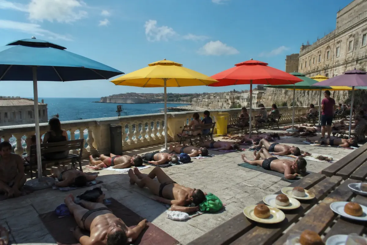 Maltese Government Installs Giant Umbrellas Over Valletta, Creates Perfect Conditions for Winter Sunbathing and Sand Cakes