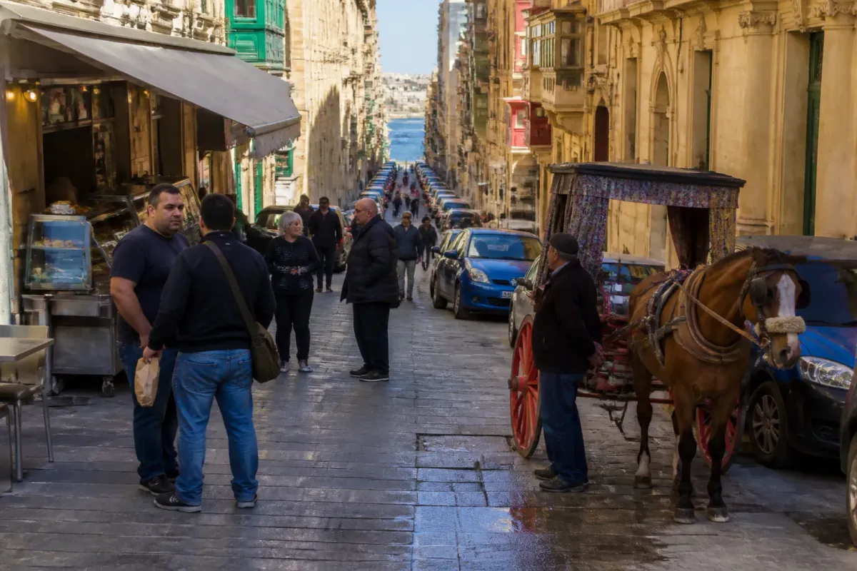 Government Offers Free Pastizzi for Citizens Who Swap Cars for Ċanga Carts