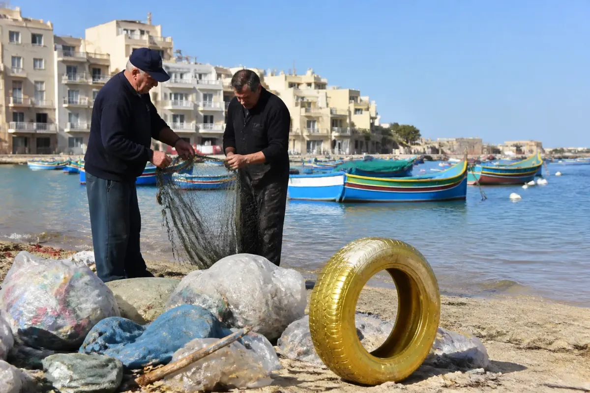 Fishermen Declare War on Plastic Bags, Hold 'Best Catch' Competition for Junk