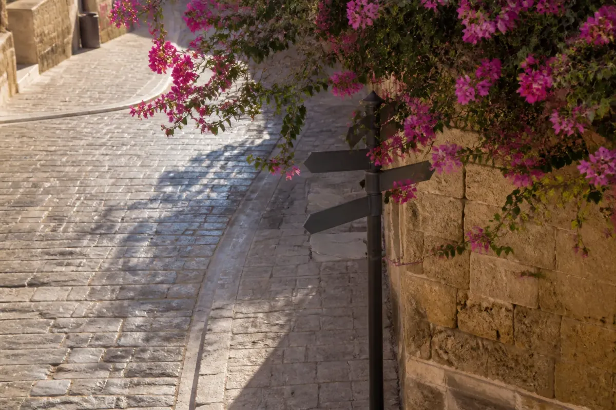 University Finds 97% of Maltese Men Navigate Traffic Jams Using Only Their Mothers’ Directions from Home